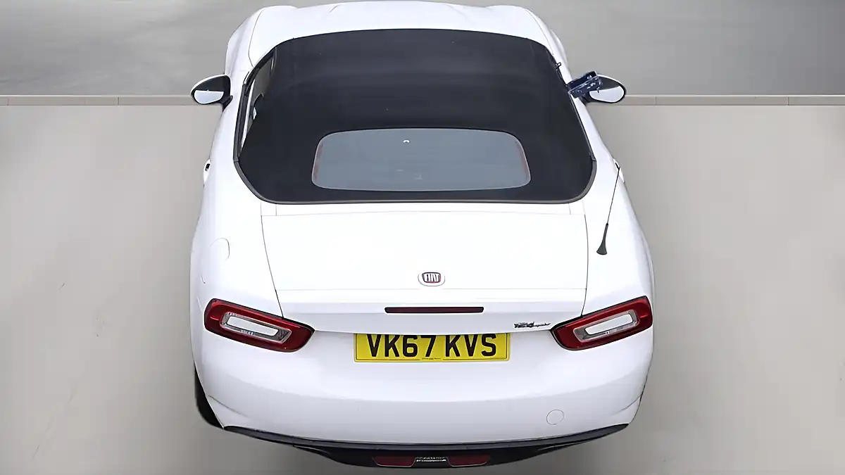 Used 2017 Fiat 124 Spider Classica White - Interior and Exterior details 12