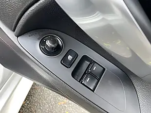 Used 2017 Fiat 124 Spider Lusso White - Interior and Exterior details 18