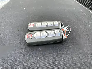 Used 2017 Fiat 124 Spider Lusso White - Interior and Exterior details 19