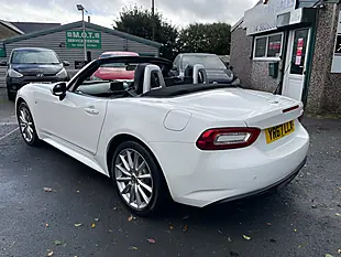 Used 2017 Fiat 124 Spider Lusso White - Interior and Exterior details 7