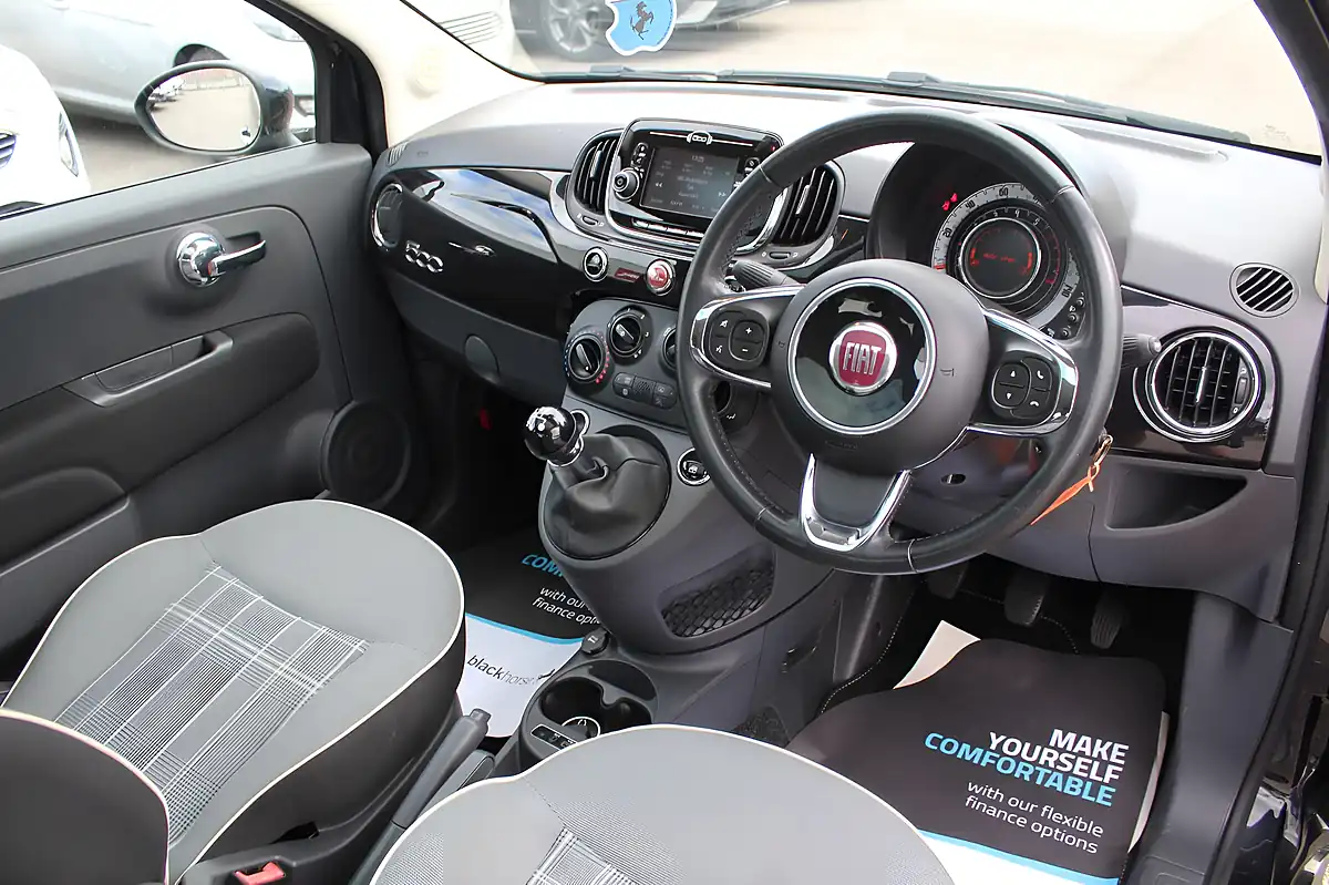 Used 2017 Fiat 500 Lounge Black - Interior and Exterior details 10