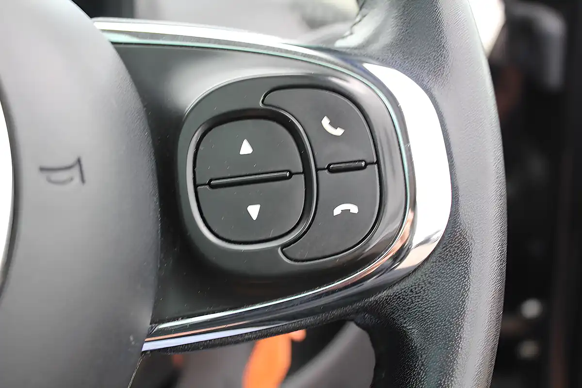 Used 2017 Fiat 500 Lounge Black - Interior and Exterior details 13