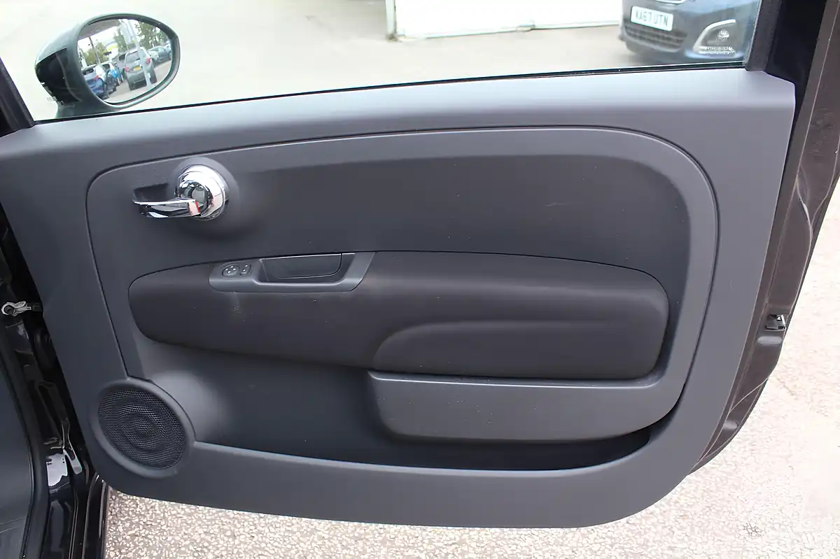Used 2017 Fiat 500 Lounge Black - Interior and Exterior details 14