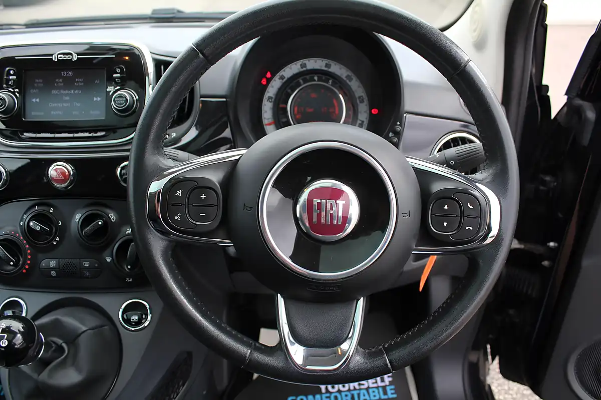 Used 2017 Fiat 500 Lounge Black - Interior and Exterior details 18