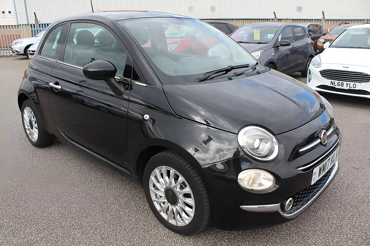 Used 2017 Fiat 500 Lounge Black - Interior and Exterior details 2