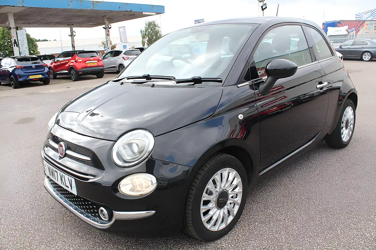 Used 2017 Fiat 500 Lounge Black - Interior and Exterior details 5