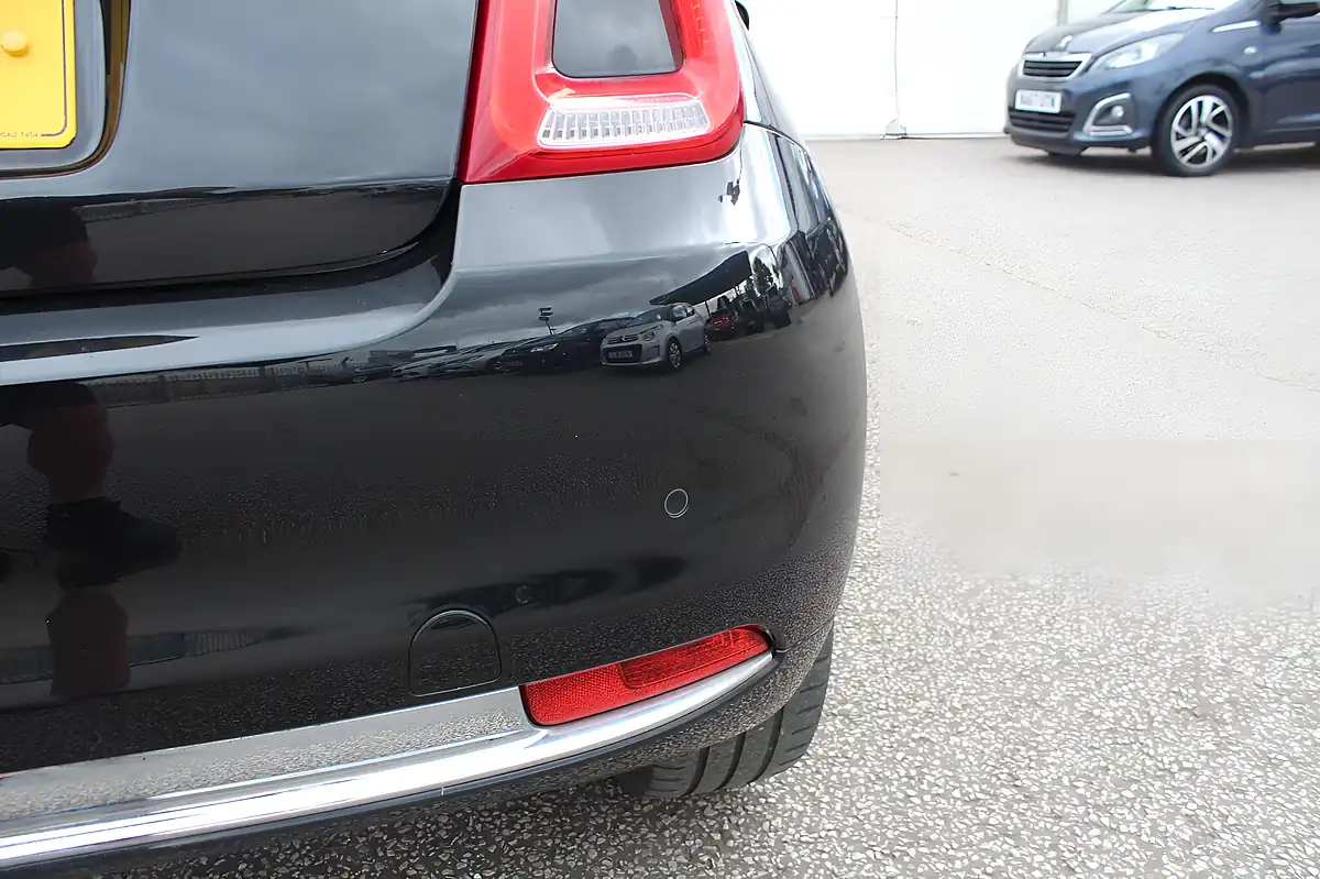 Used 2017 Fiat 500 Lounge Black - Interior and Exterior details 9