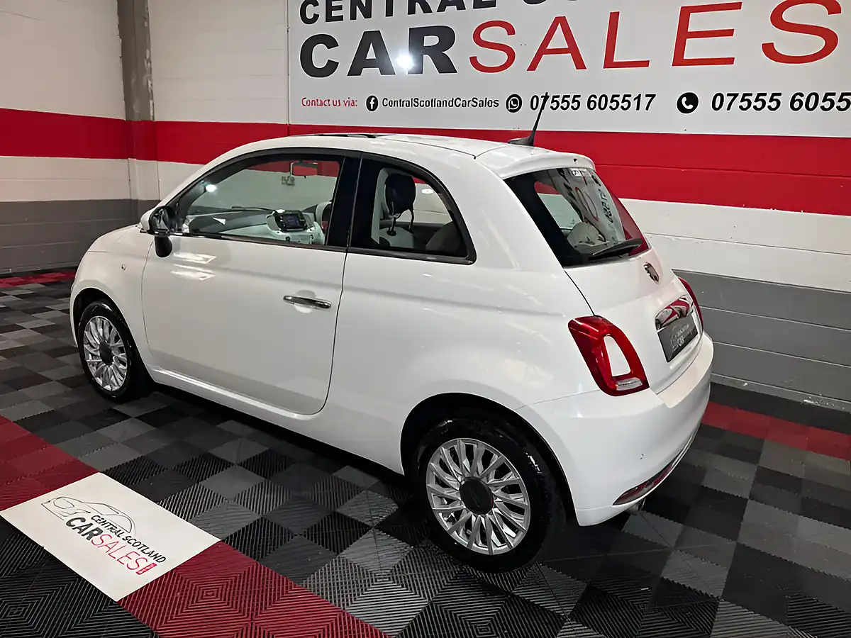 Used 2017 Fiat 500 Lounge Bossa Nova White - Interior and Exterior details 3