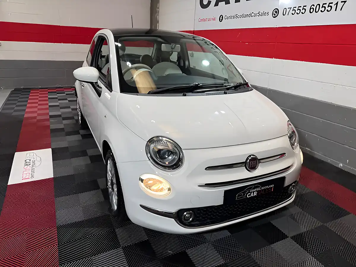 Used 2017 Fiat 500 Lounge Bossa Nova White - Interior and Exterior details 6
