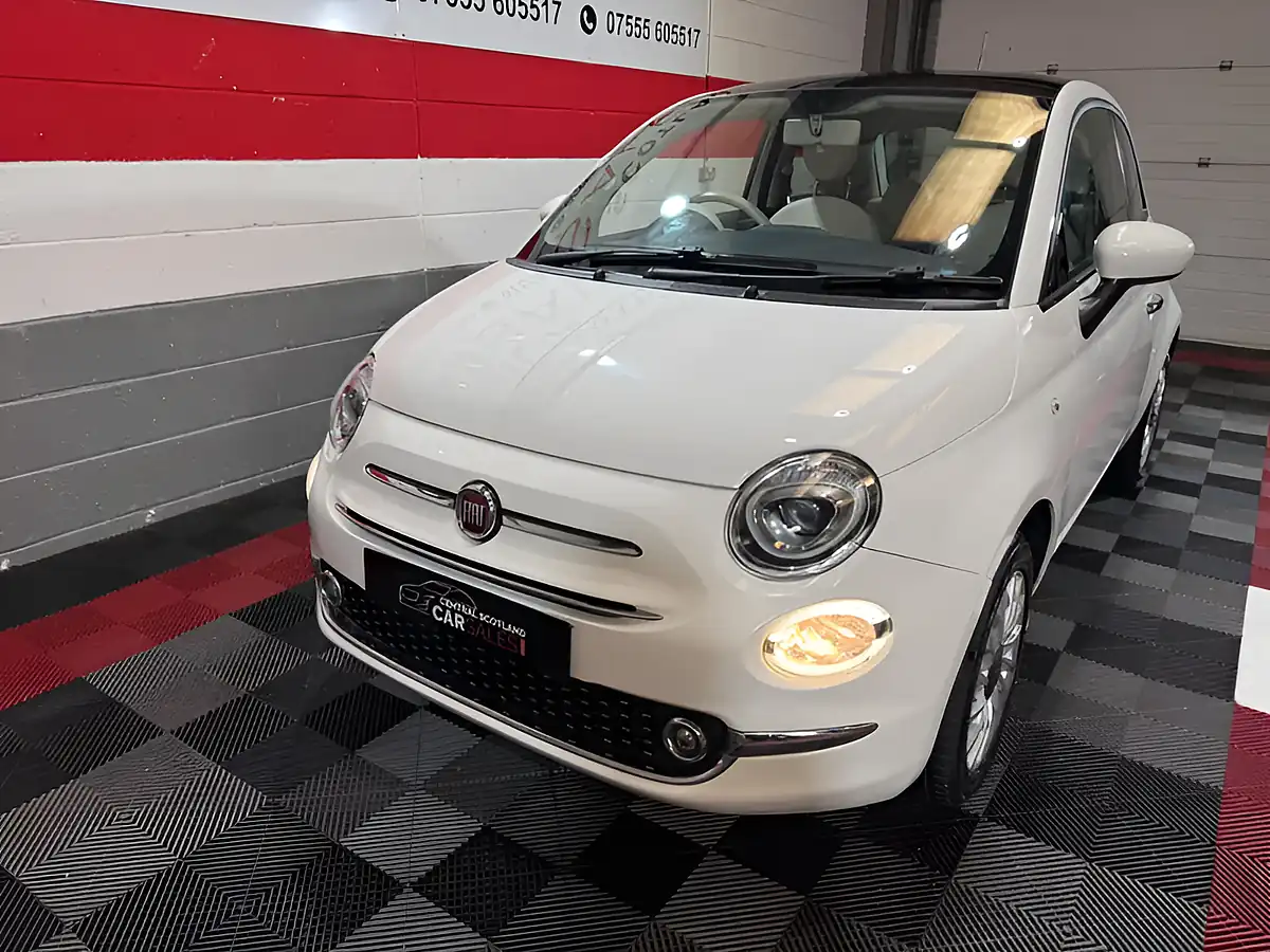 Used 2017 Fiat 500 Lounge Bossa Nova White - Interior and Exterior details 8