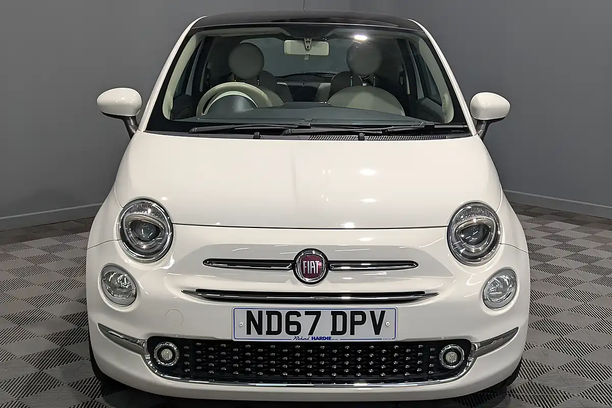 Used 2017 Fiat 500 Lounge Bossa Nova White - Interior and Exterior details 5