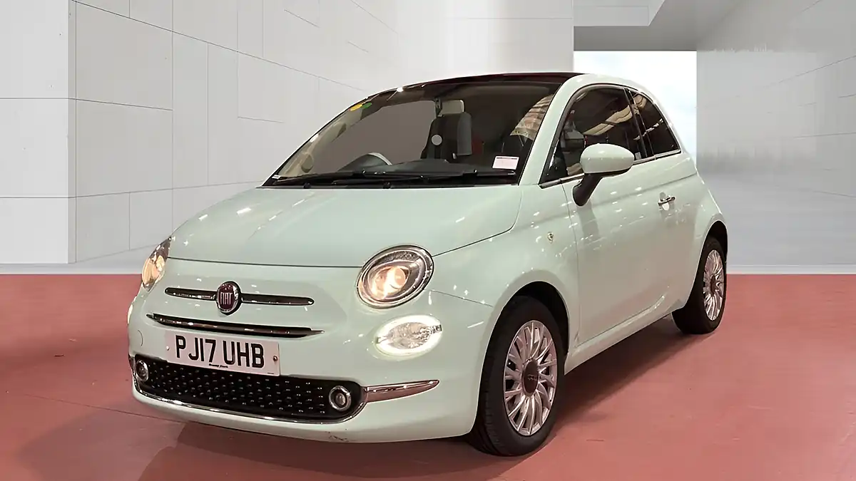 Used 2017 Fiat 500 Lounge Green - Interior and Exterior details 2