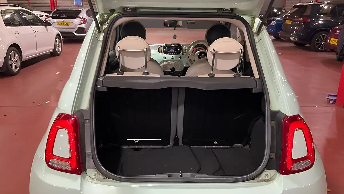 Used 2017 Fiat 500 Lounge Green - Interior and Exterior details 8