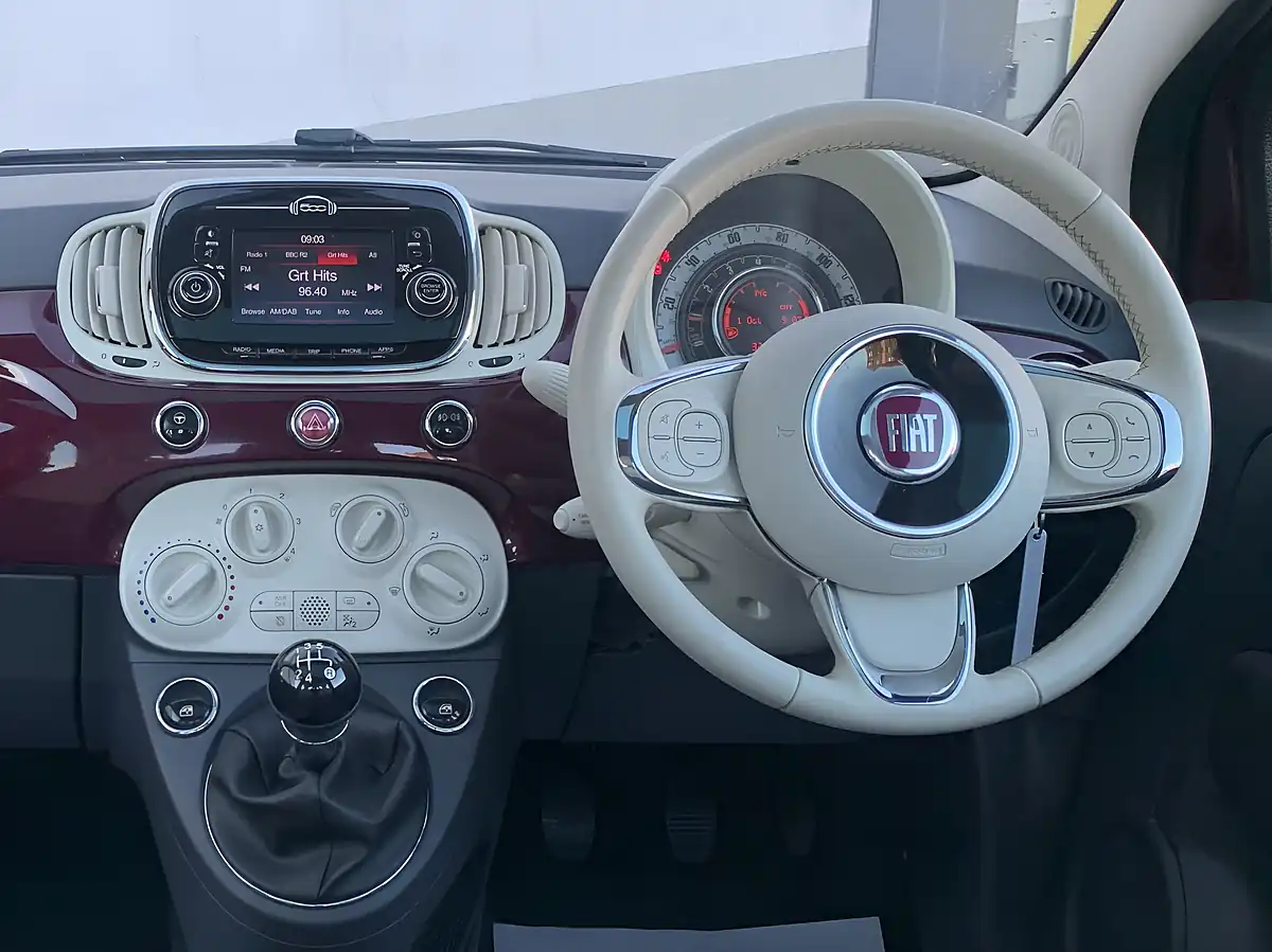 Used 2017 Fiat 500 Lounge Purple - Interior and Exterior details 2