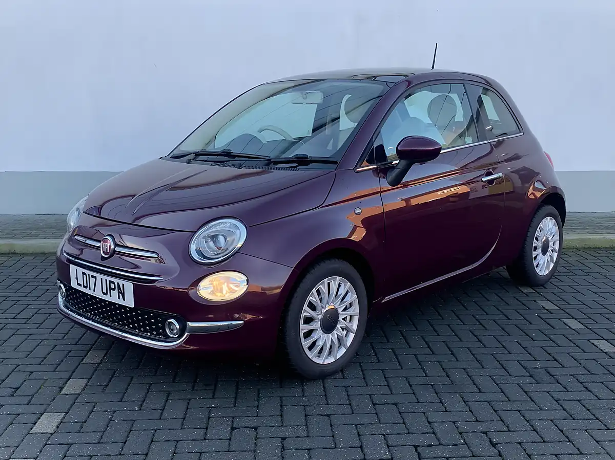 Used 2017 Fiat 500 Lounge Purple - Interior and Exterior details 4