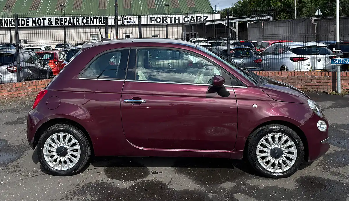 Used 2017 Fiat 500 Lounge Red - Interior and Exterior details 5