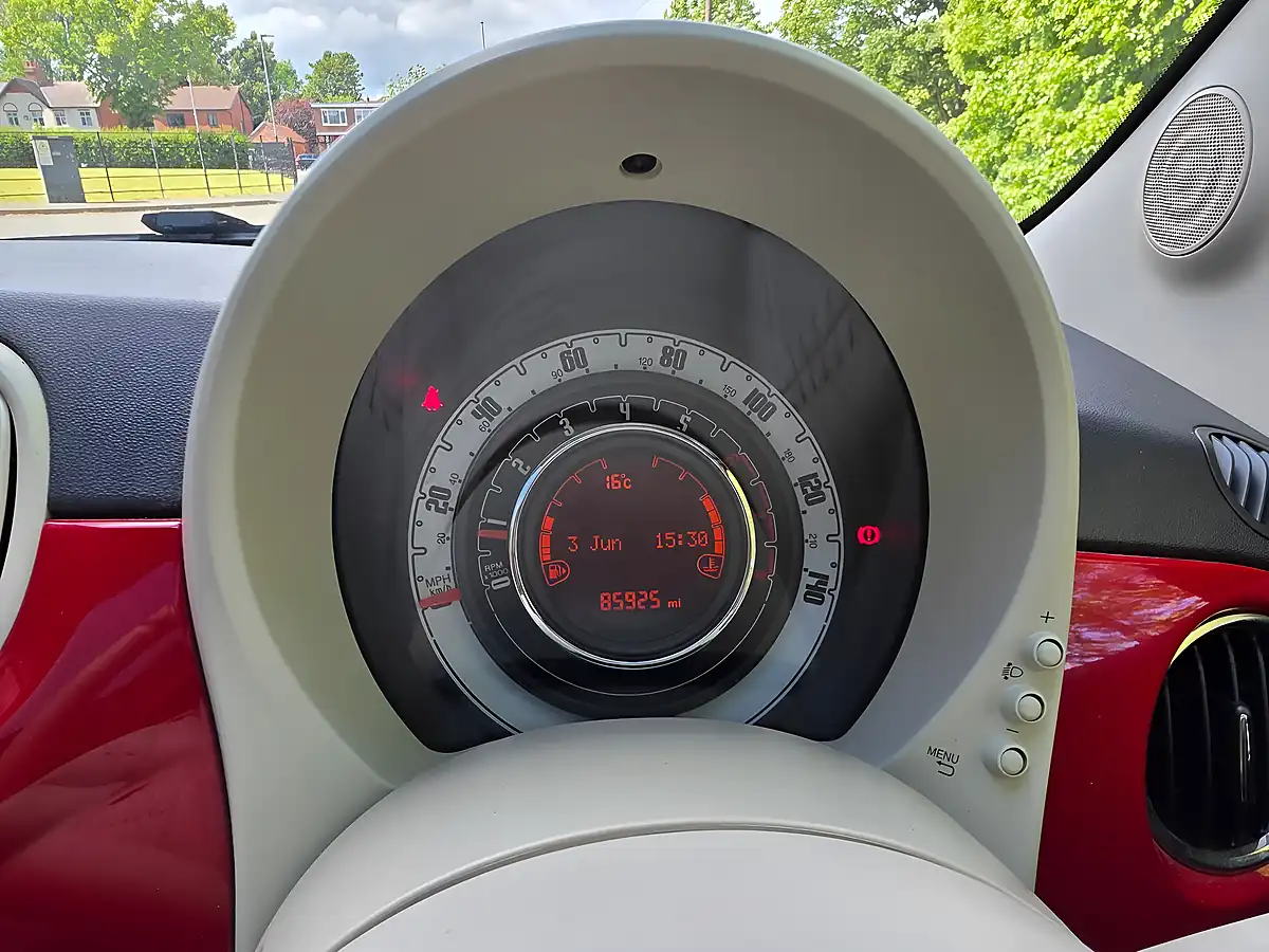 Used 2017 Fiat 500 Lounge Red - Interior and Exterior details 14