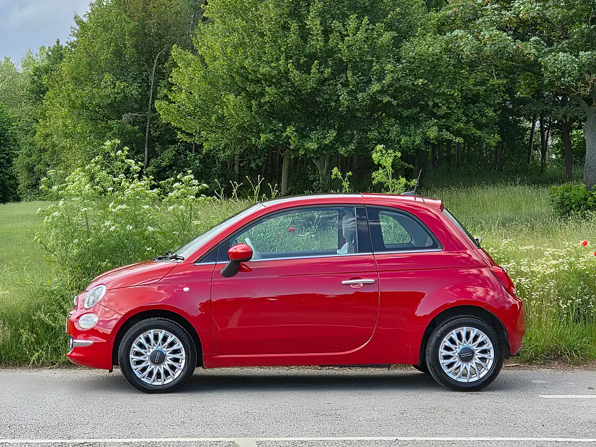 Used 2017 Fiat 500 Lounge Red - Interior and Exterior details 4