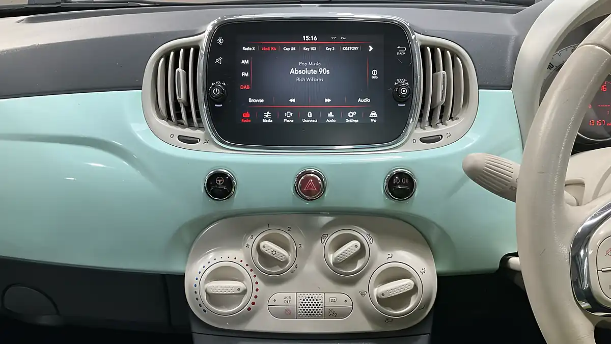 Used 2017 Fiat 500 Lounge Smooth Mint - Interior and Exterior details 10