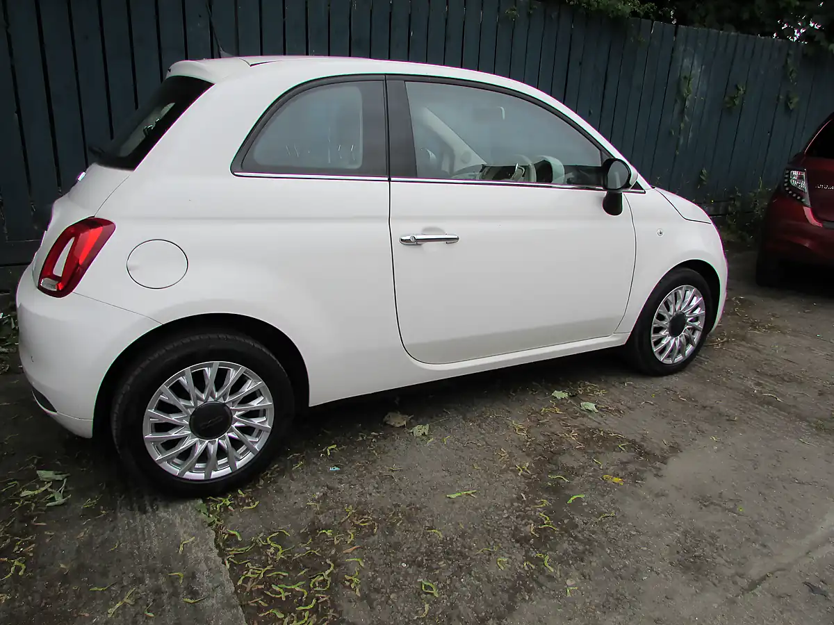 Used 2017 Fiat 500 Lounge White - Interior and Exterior details 10