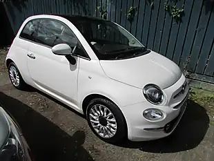 Used 2017 Fiat 500 Lounge White - Interior and Exterior details 11