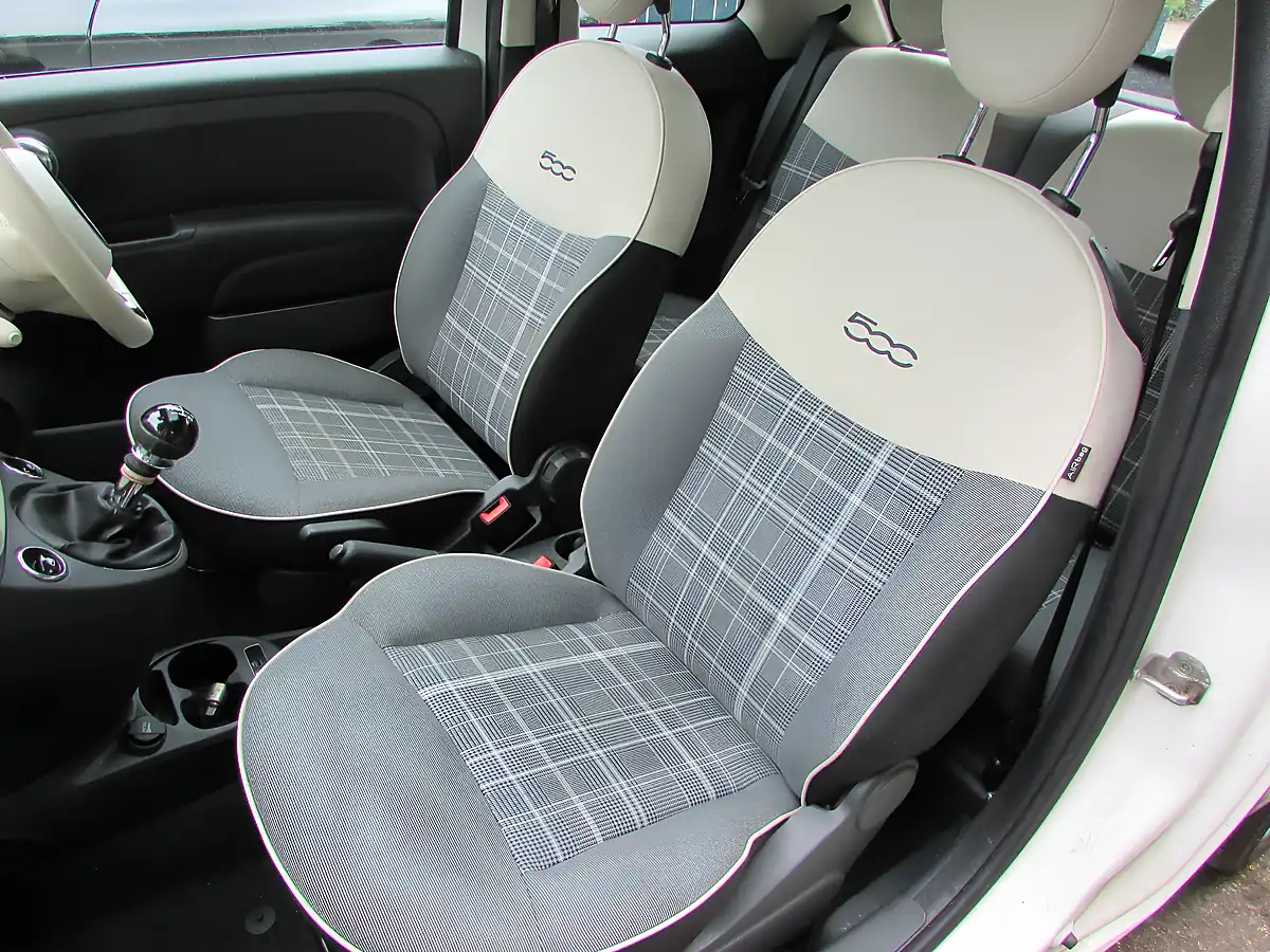 Used 2017 Fiat 500 Lounge White - Interior and Exterior details 16