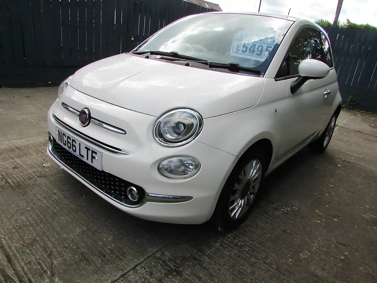 Used 2017 Fiat 500 Lounge White - Interior and Exterior details 19