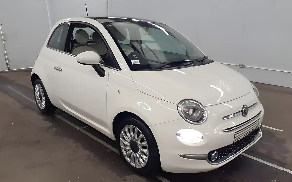 Used 2017 Fiat 500 Lounge White - Interior and Exterior details 8