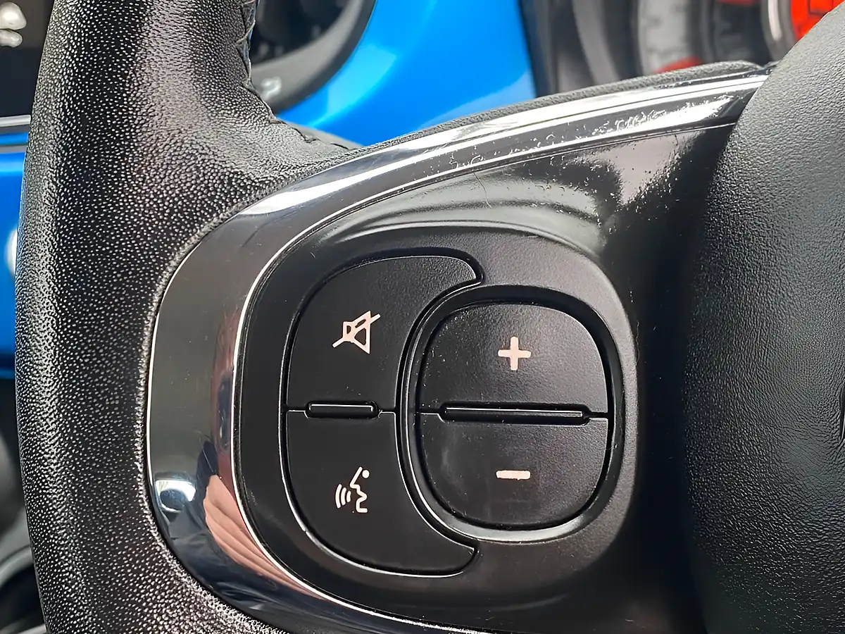 Used 2017 Fiat 500 Mirror Electronica Blue - Interior and Exterior details 15