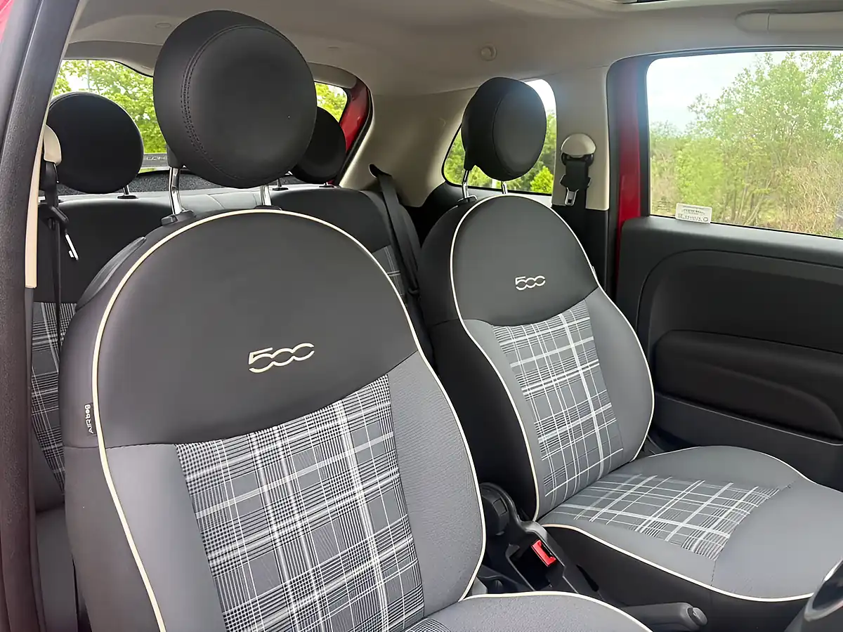 Used 2017 Fiat 500 Pasodoble Red - Interior and Exterior details 16