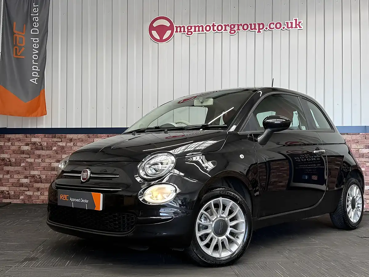Used 2017 Fiat 500 Pop Star Black - Front View