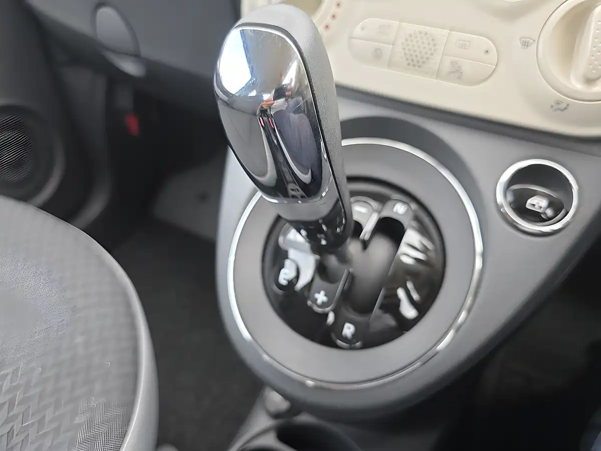 Used 2017 Fiat 500 Pop Star Green - Interior and Exterior details 11