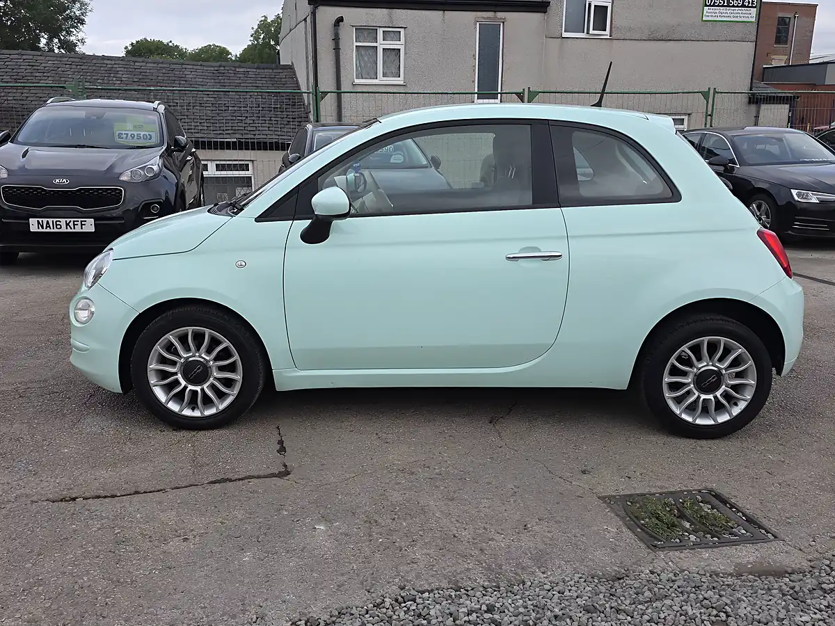 Used 2017 Fiat 500 Pop Star Green - Interior and Exterior details 5