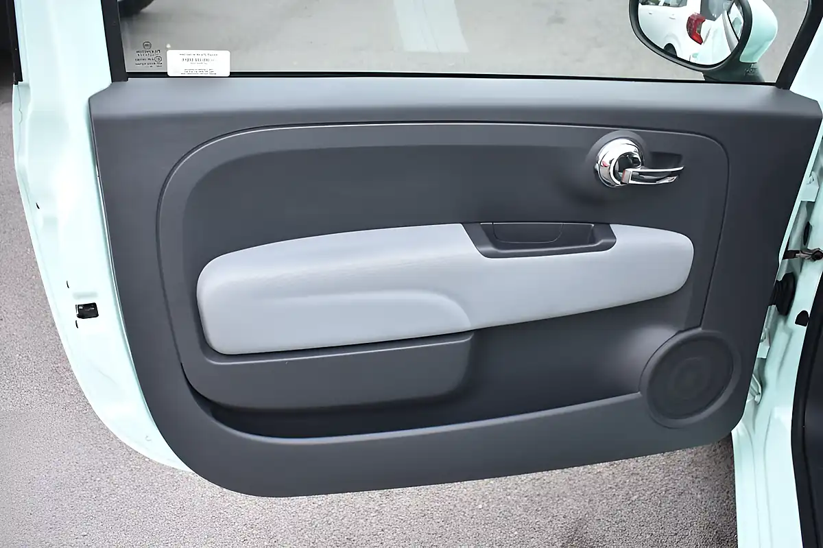 Used 2017 Fiat 500 Pop Star Green - Interior and Exterior details 11
