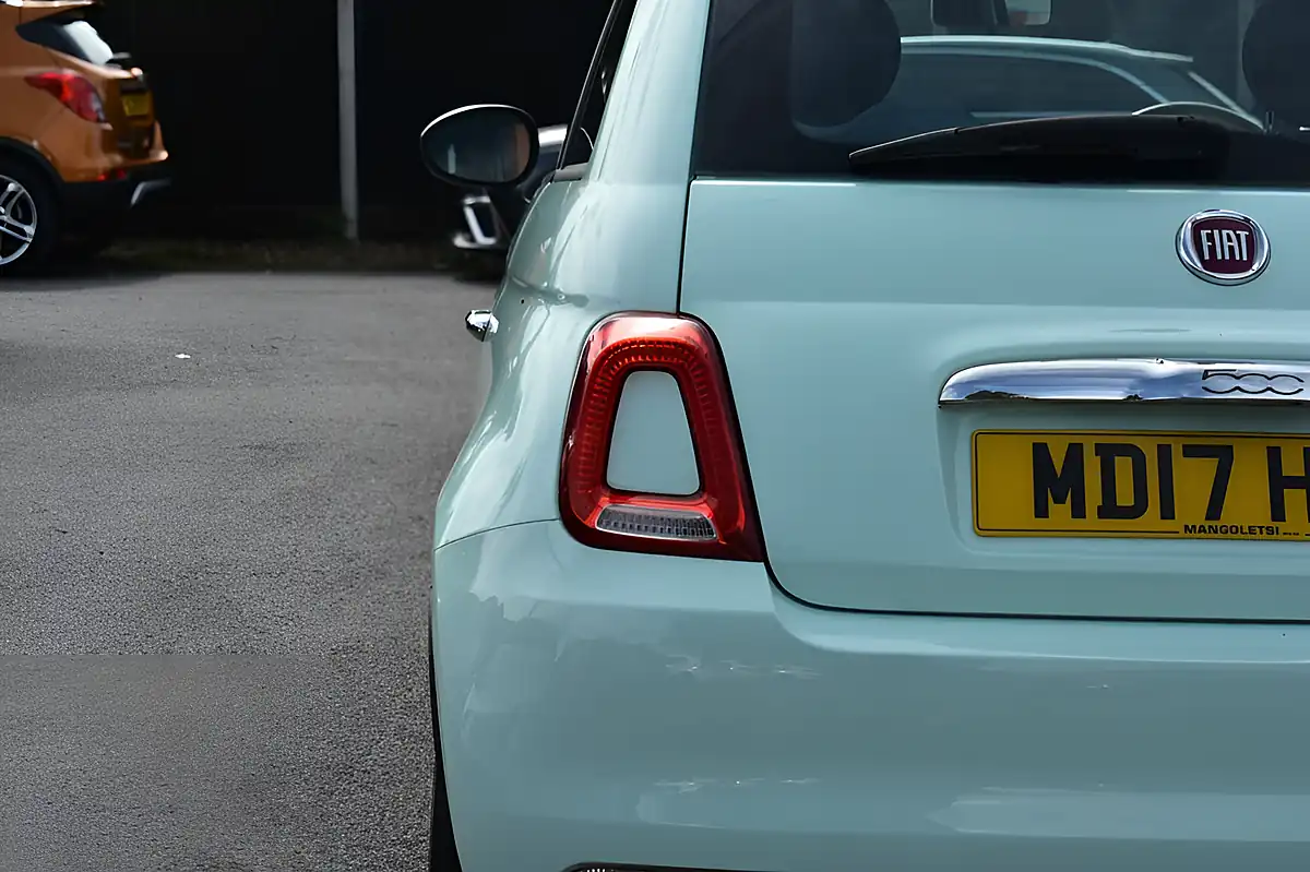Used 2017 Fiat 500 Pop Star Green - Interior and Exterior details 9