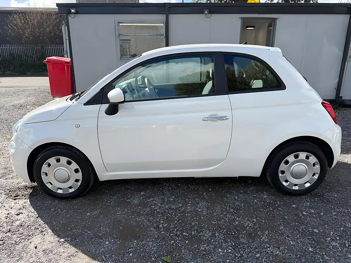 Used 2017 Fiat 500 Pop White - Interior and Exterior details 4