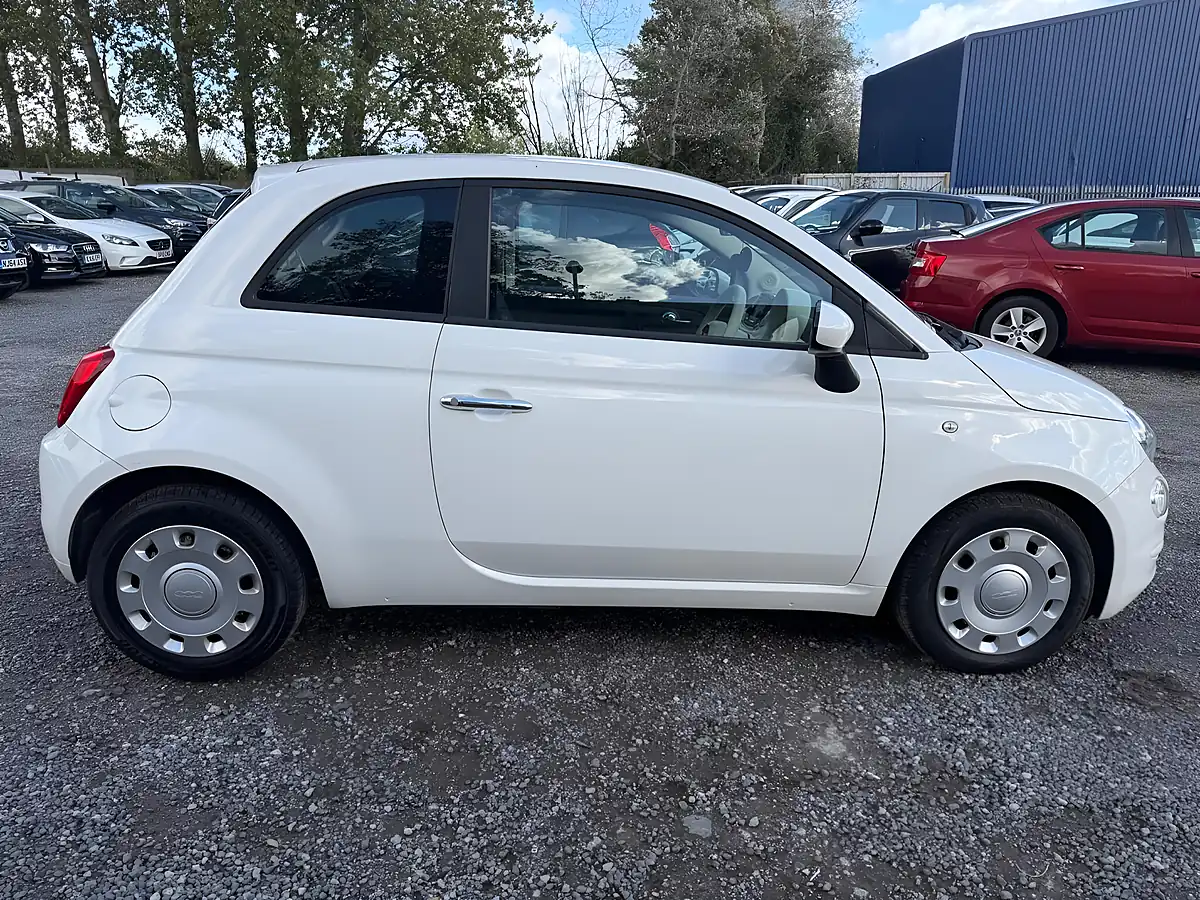 Used 2017 Fiat 500 Pop White - Interior and Exterior details 8