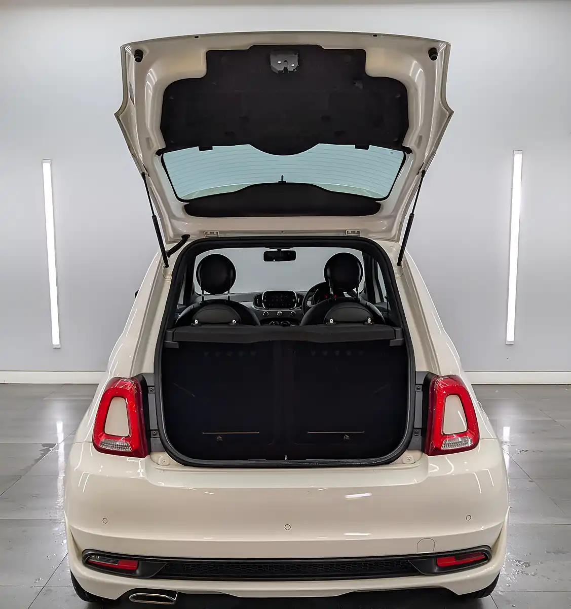 Used 2017 Fiat 500 S White - Interior and Exterior details 9