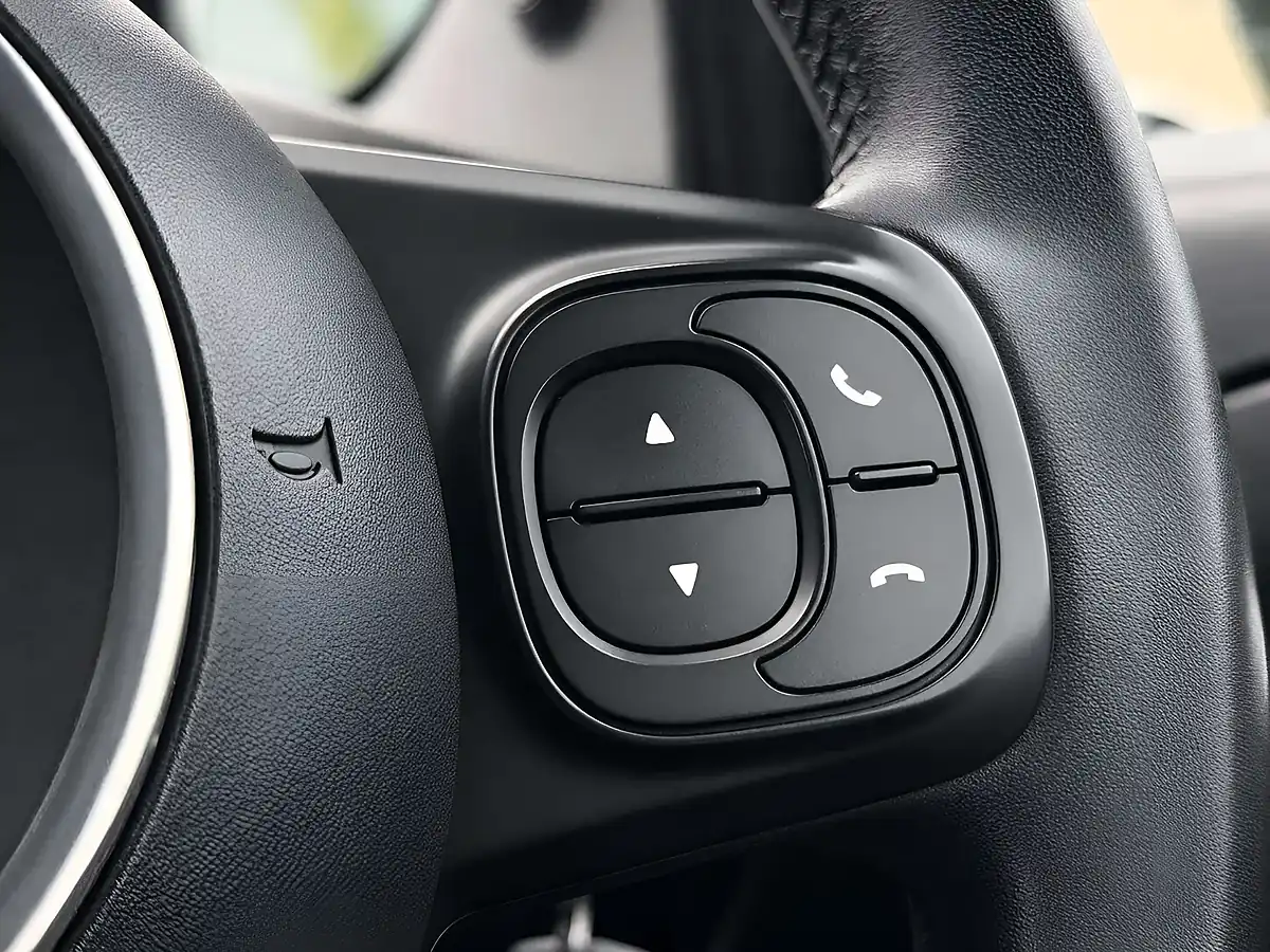 Used 2017 Fiat 500 S White - Interior and Exterior details 15