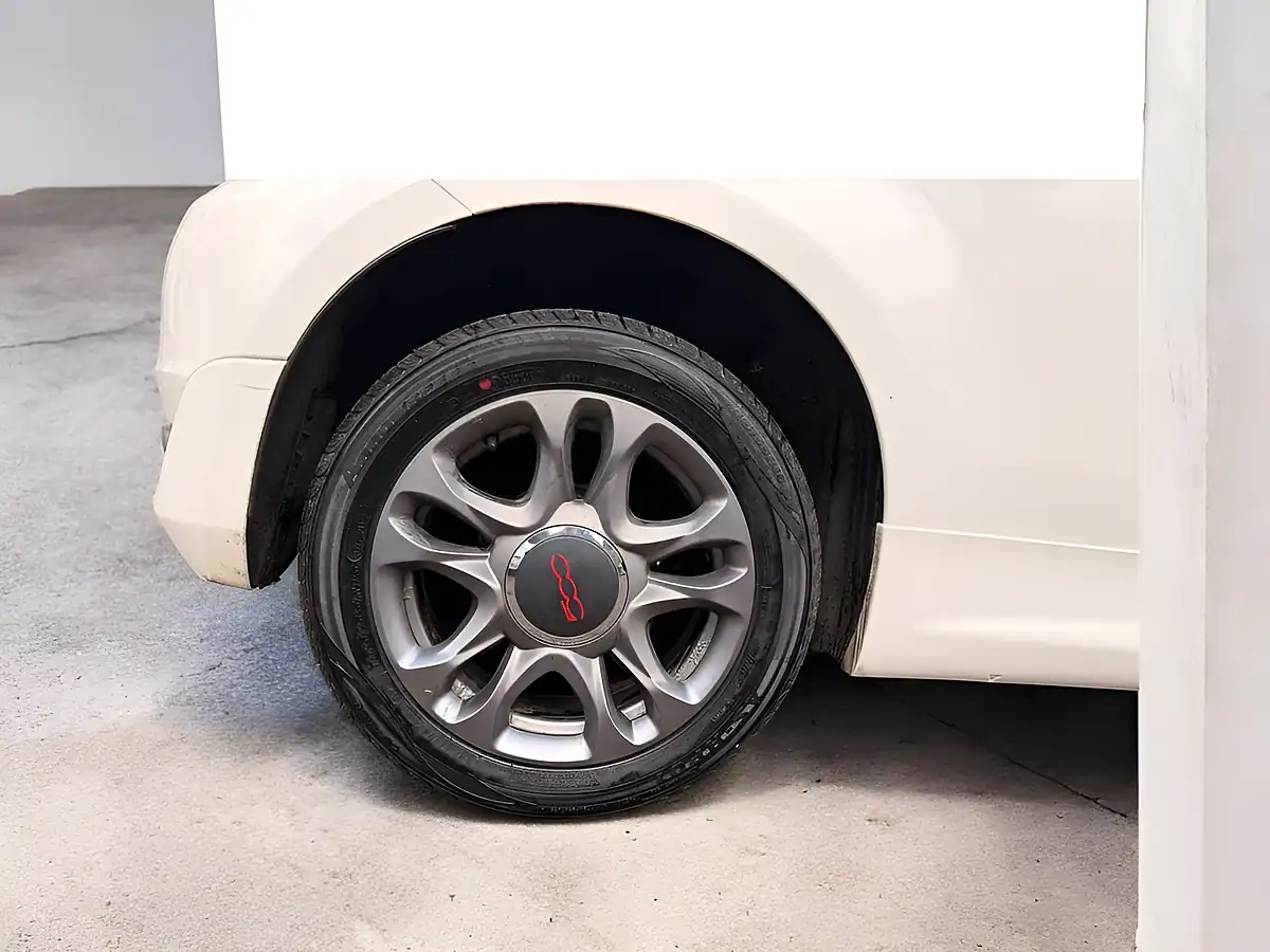 Used 2017 Fiat 500 S White - Interior and Exterior details 11