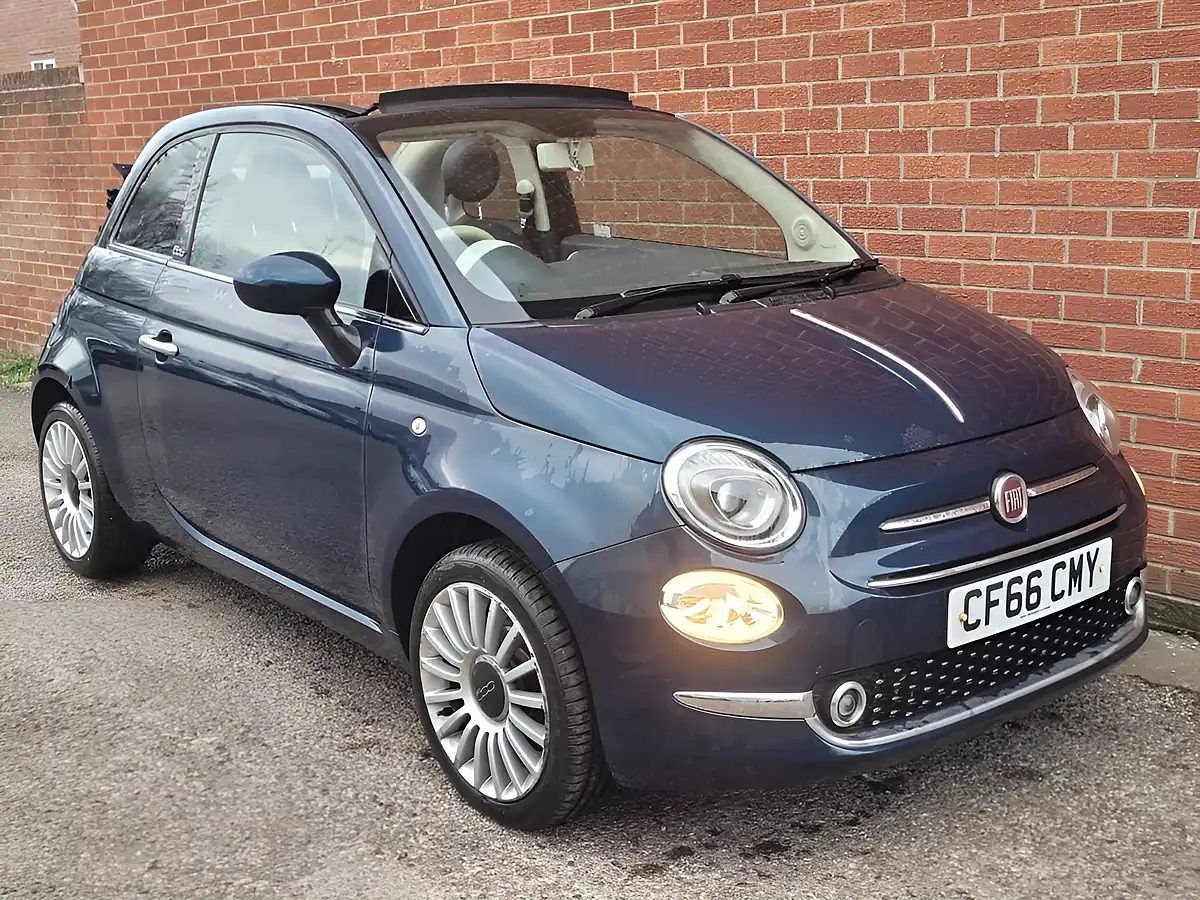Used 2017 Fiat 500C Lounge Blue - Interior and Exterior details 14