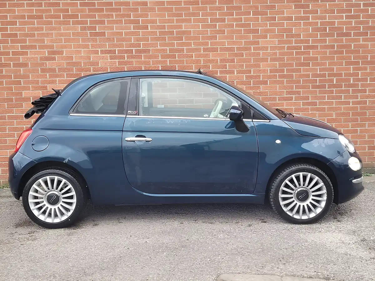 Used 2017 Fiat 500C Lounge Blue - Interior and Exterior details 15