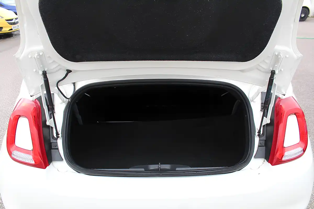 Used 2017 Fiat 500C Mirror White - Interior and Exterior details 20