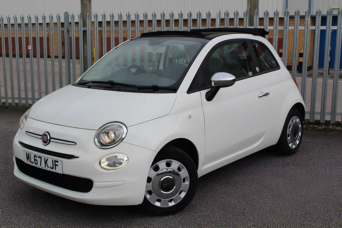Used 2017 Fiat 500C Mirror White - Interior and Exterior details 7