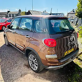 Used 2017 Fiat 500L Cross Series 5 Bronze - Interior and Exterior details 10