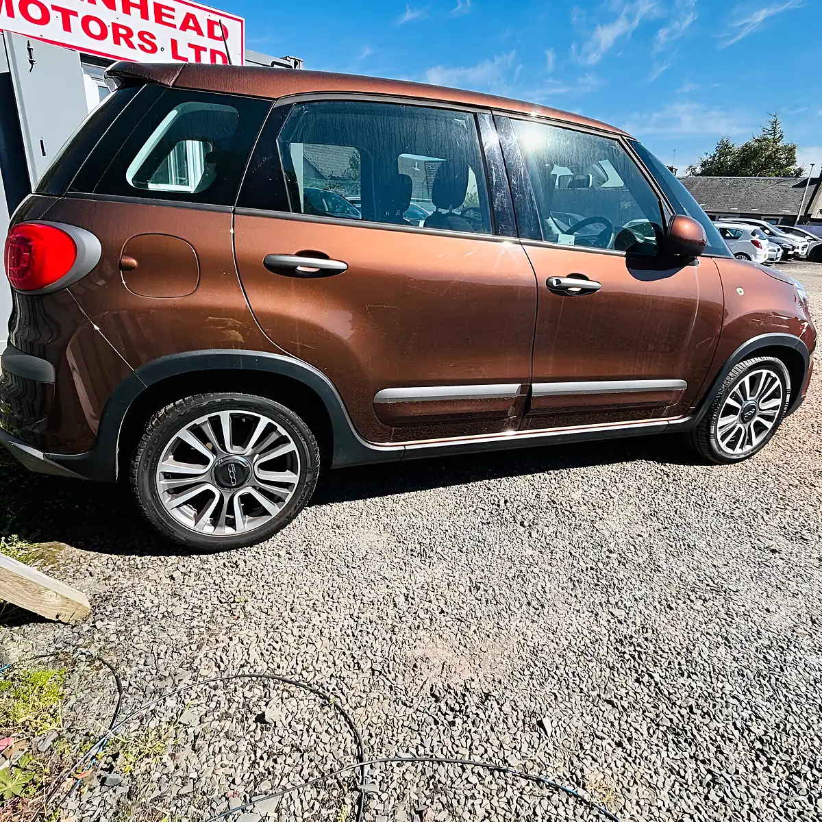 Used 2017 Fiat 500L Cross Series 5 Bronze - Interior and Exterior details 13