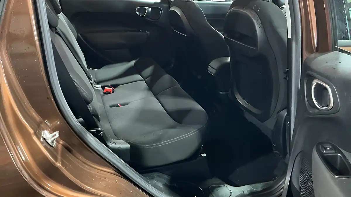Used 2017 Fiat 500L Cross Series 5 Bronze - Interior and Exterior details 16