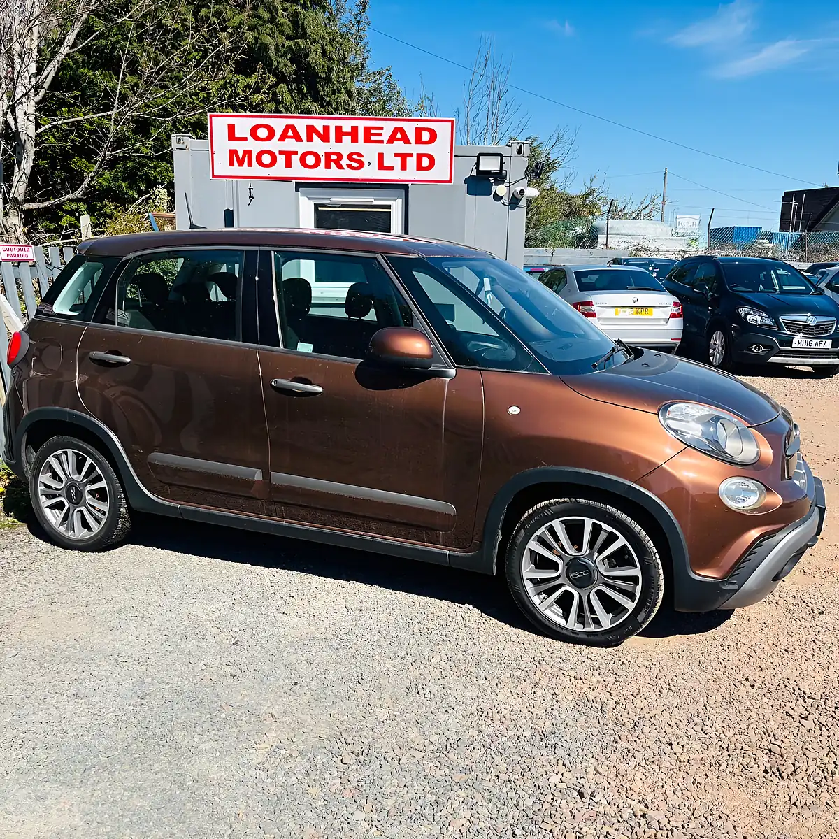 Used 2017 Fiat 500L Cross Series 5 Bronze - Interior and Exterior details 3