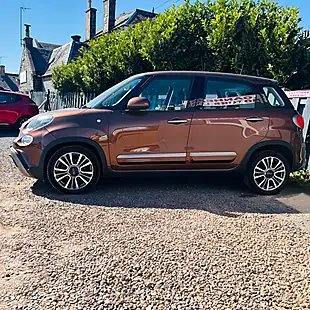 Used 2017 Fiat 500L Cross Series 5 Bronze - Interior and Exterior details 8
