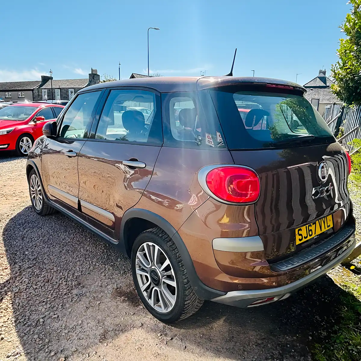 Used 2017 Fiat 500L Cross Series 5 Bronze - Interior and Exterior details 9